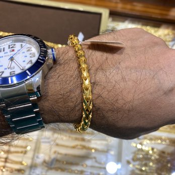 Malabar Gold & Diamonds - Jewelry Near Me - Iselin, New Jersey Malabar Gold & Diamonds - Jewelry Near Me - Iselin, New Jersey