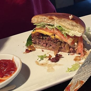California Pizza Kitchen - Burger - Pizza Near Me - Tampa, Florida