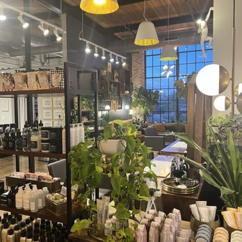 Alchemist - Styling area - Hair Salons Near Me - Nashville, Tennessee Alchemist - Styling area - Hair Salons Near Me - Nashville, Tennessee
