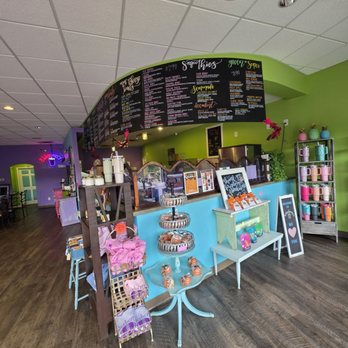 Elderberry's - As one enters you find the counter souranded with a counter and the menus. - Juice Bars & Smoothies Near Me - Roanoke, Virginia Elderberry's - As one enters you find the counter souranded with a counter and the menus. - Juice Bars & Smoothies Near Me - Roanoke, Virginia
