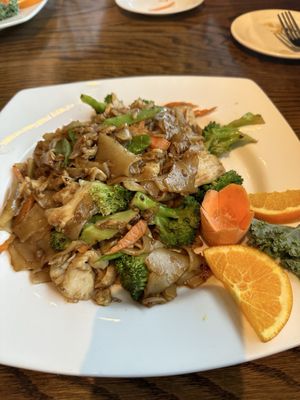 Sweet Basil Thai & Sushi by null