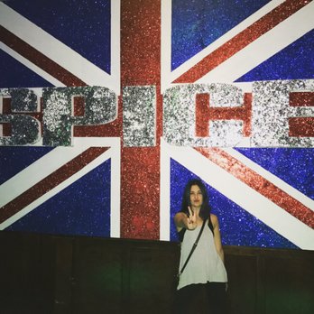 Roscoe's Tavern - Roscoe's had a Spice Girls night and my inner diva came to play. - Gay Bars Near Me - Chicago, Illinois