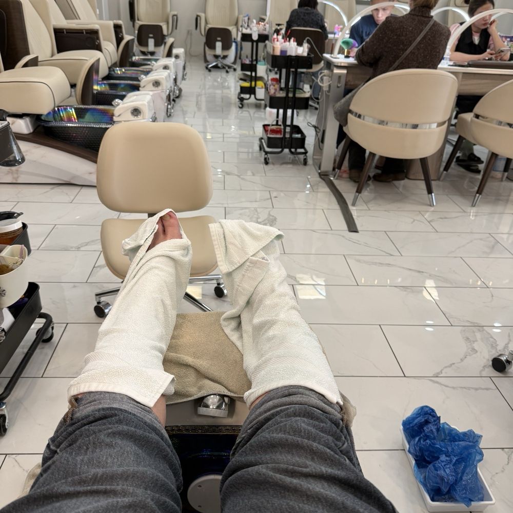 Dior Nails Spa - Very day pedicure - Nail Salons Near Me - Washington, Utah