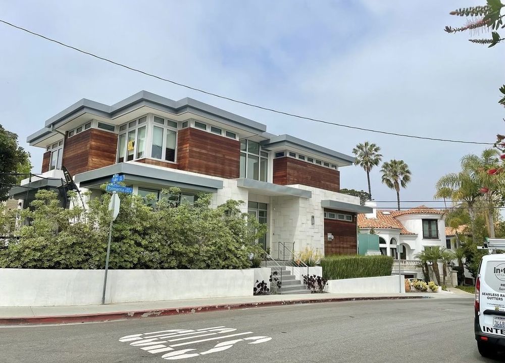 Slide of Integ Roof & Gutter