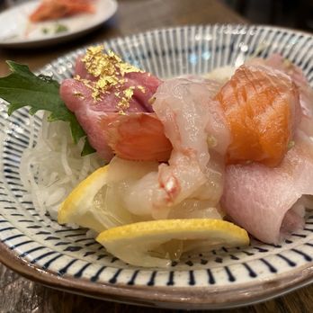 Chubby Sushi & Ramen - Chubby Chirashi Delux - Sushi Bars Near Me - Brea, California
