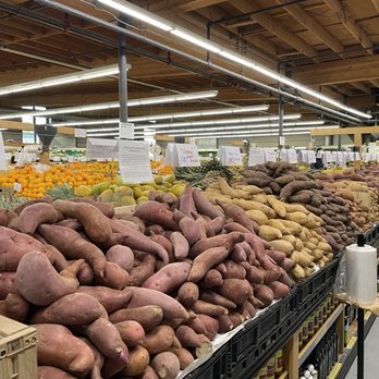 Berkeley Bowl Marketplace - Produce - Grocery Near Me - Berkeley, California