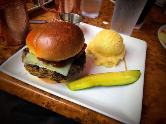 Sweetwater Tavern & Grille (Michigan Plaza - Chicago) by null