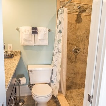 Hemingway House - Great newly reno baths - Bed & Breakfast Near Me - St. Augustine, Florida Hemingway House - Great newly reno baths - Bed & Breakfast Near Me - St. Augustine, Florida