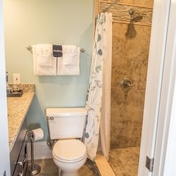 Hemingway House - Great newly reno baths