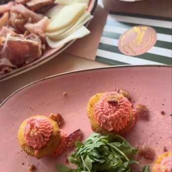 Nigel's Waterfront Restaurant - Deviled eggs - Bars Near Me - Long Beach, California