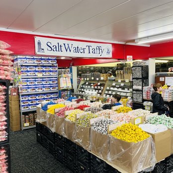 Yummies Candy & Nuts - Candy Stores Near Me - Kittery, Maine