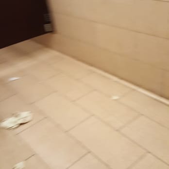 Vons - Clean up the women's restroom already! Gross. - Grocery Near Me - Pasadena, California
