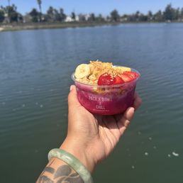 Small Craft Bowl with pitaya Small Craft Bowl with pitaya