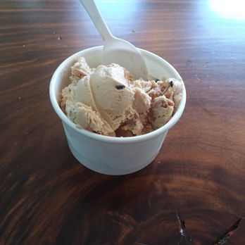 Splits And Giggles - Honey Roasted Peanut Nutter Ice Cream - Ice Cream & Frozen Yogurt Near Me - Lancaster, Pennsylvania