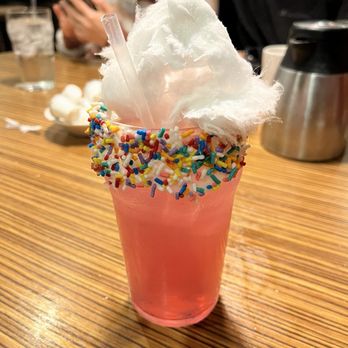IHOP - Dreamy lemonade (Wonka menu) - Breakfast & Brunch Near Me - Riverview, Florida