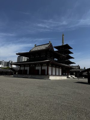 Shitennō-ji by null