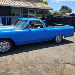 Johnnys Tires