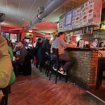 Pequod's Pizza - Pizza Near Me - Chicago, Illinois Pequod's Pizza - Pizza Near Me - Chicago, Illinois