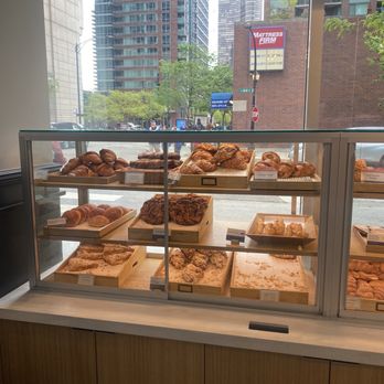 Paris Baguette - Bakery Items - Bakeries Near Me - Chicago, Illinois