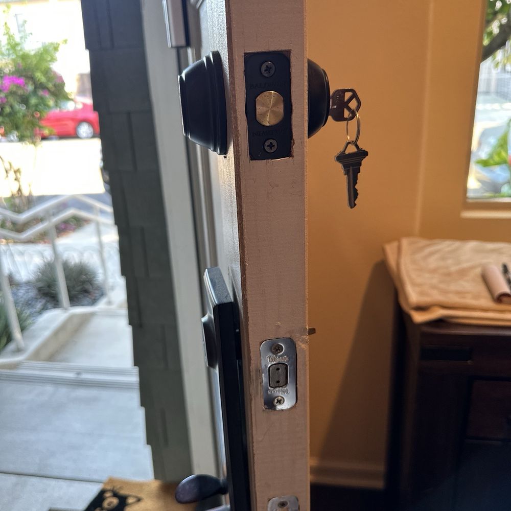 Flash Lock & Key - Keys & Locksmiths Near Me - Los Angeles, California Flash Lock & Key - Keys & Locksmiths Near Me - Los Angeles, California