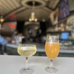 Hudson Hall - Prosecco & a hazy