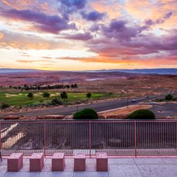 Best Western View of Lake Powell Hotel - Dramatic area view from our lobby balcony.