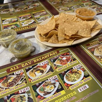 La Que Buena Taqueria - Chips and salsa - Mexican Near Me - Whittier, California La Que Buena Taqueria - Chips and salsa - Mexican Near Me - Whittier, California