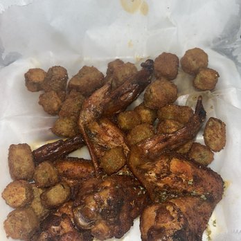 Art House Cafe - Smoked Wings, Fried okra - Salad Near Me - Memphis, Tennessee