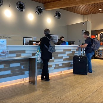 Hampton Inn - Front desk. - Hotels Near Me - San Diego, California