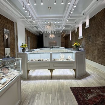 Van Atkins Jewelers - Jewelry Near Me - Tupelo, Mississippi Van Atkins Jewelers - Jewelry Near Me - Tupelo, Mississippi
