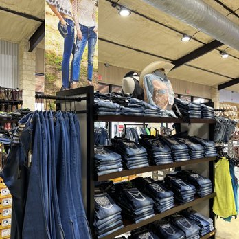 WESTERN BRANDS - LYTLE - 11 Photos 