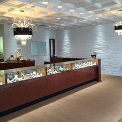 Steven Chiarelli Jewelers - Our sleek modern interiors let our jewelry shine!