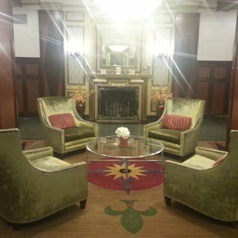 Carleton Hotel - Hotels Near Me - Oak Park, Illinois Carleton Hotel - Hotels Near Me - Oak Park, Illinois