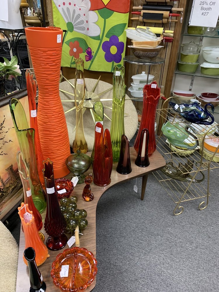 Photos of COUNTRYSIDE ANTIQUE MALL Updated August 2024 28 Photos