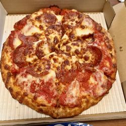 The Pizza Place & Sports Bar - Pepperoni pizza