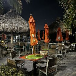 5 o'Clock Somewhere Bar & Grill - We shut down the place at 10pm. Haha.