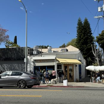 Courage Bagels - Order line to the left, Al fresco dining to the right - Bagels Near Me - Los Angeles, California Courage Bagels - Order line to the left, Al fresco dining to the right - Bagels Near Me - Los Angeles, California