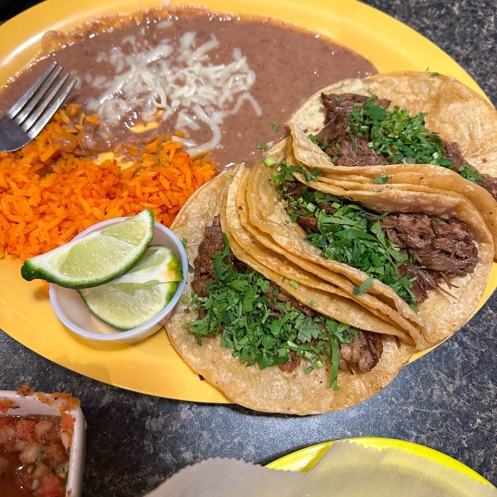 Memo’s Tacos - Carne Asada tacos - Mexican Near Me - Cary, Illinois