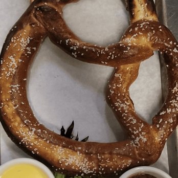 Digger's Ales N' Eats - Bavarian Pretzel - American Near Me - Riverhead, New York
