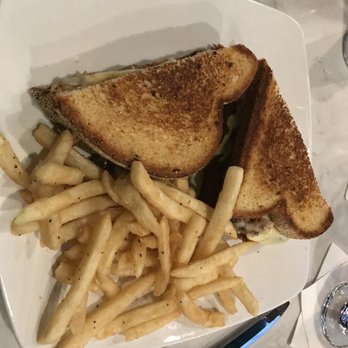 Pub W - Chupacabra chipotle chicken sandwich - Pubs Near Me - Edmond, Oklahoma Pub W - Chupacabra chipotle chicken sandwich - Pubs Near Me - Edmond, Oklahoma