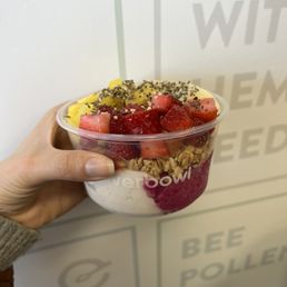 "The Sunset"...Vanilla base, Pattaya, a lot of delicious toppings