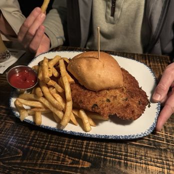Stillwaters Tavern - St. Petersburg - Pork sandwich - New American Near Me - St Petersburg, Florida Stillwaters Tavern - St. Petersburg - Pork sandwich - New American Near Me - St Petersburg, Florida