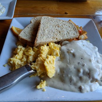 Bumbleberry Inn - Free cook-to-order fresh n hot breakfast at Porter's Smokehouse n Grill via breakfast vouchers from the Inn. - Hotels Near Me - Springdale, Utah