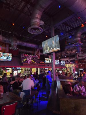 Tin Roof by null
