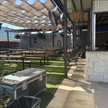 McFly’s - Barbeque Near Me - San Antonio, Texas