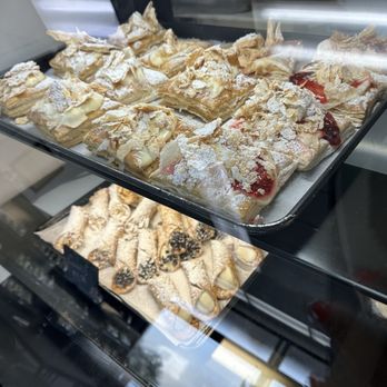Rosas Bakery - Bakeries Near Me - Escalon, California Rosas Bakery - Bakeries Near Me - Escalon, California