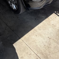 Merv's Auto Repair - Hola nos dio buen servicio a mi esposo y ami solo hay que tener poco de paciencia por qué tiene mucho trabajo súper servicio y muy amable