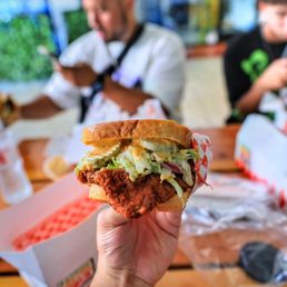 HOWLIN’ RAY’S - 10242 Photos & 7662 Reviews - 727 N Broadway, Los ...
