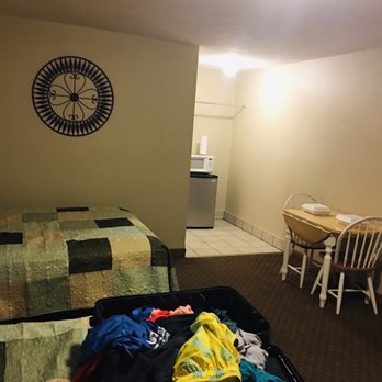 Diamond Lake Resort - Bed kitchen table - Campgrounds Near Me - Owensboro, Kentucky