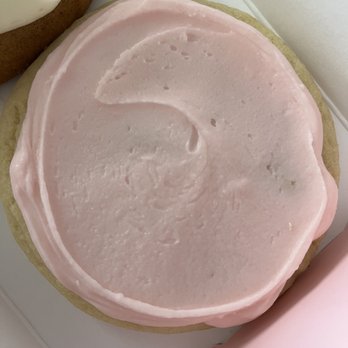 Crumbl - Pacific Commons - Classic pink sugar - Bakeries Near Me - Fremont, California Crumbl - Pacific Commons - Classic pink sugar - Bakeries Near Me - Fremont, California